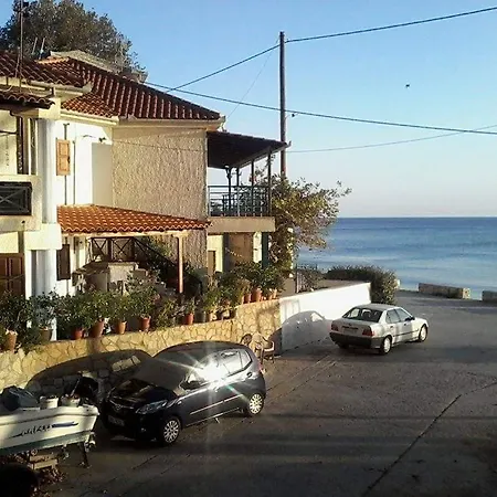 Kamari Beach Guest House Keramidhion Exterior photo