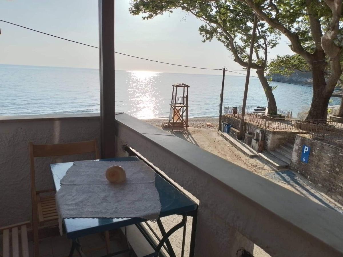 Kamari Holiday home Keramidhion