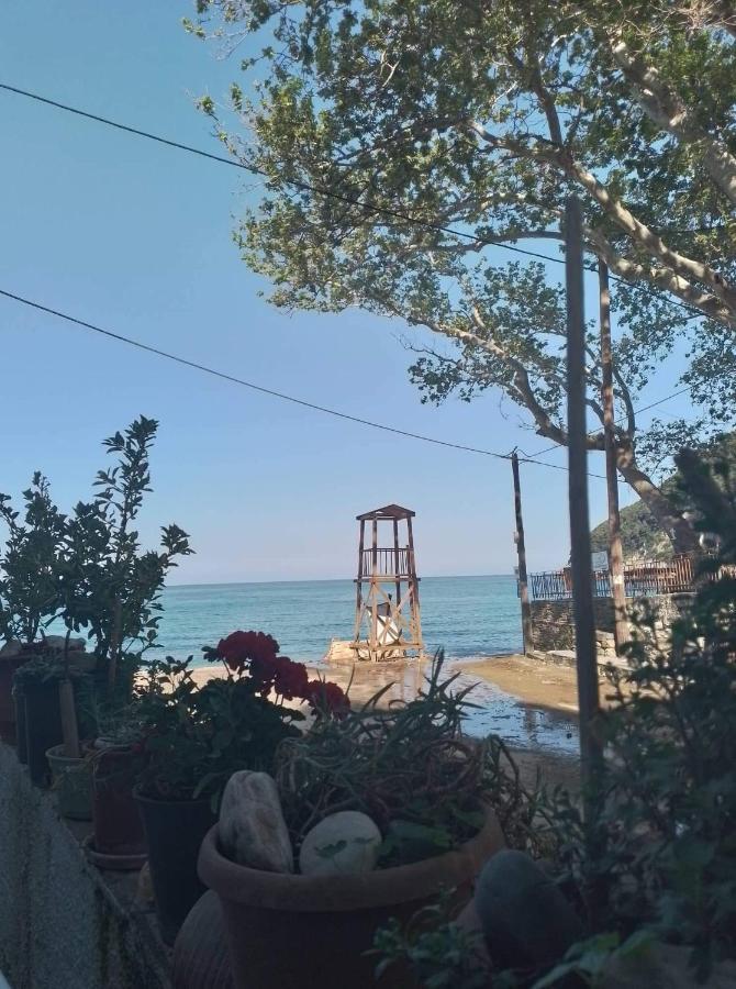 Holiday home Kamari Keramidhion